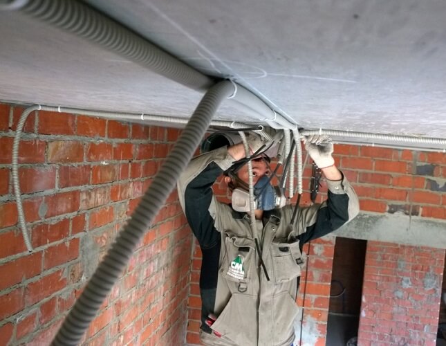 Услуги электрика в Воложине