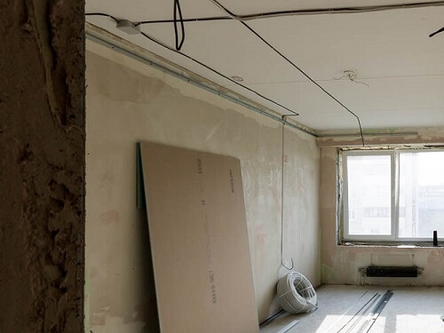 Выравнивание стен гипсокартоном в Воложине
